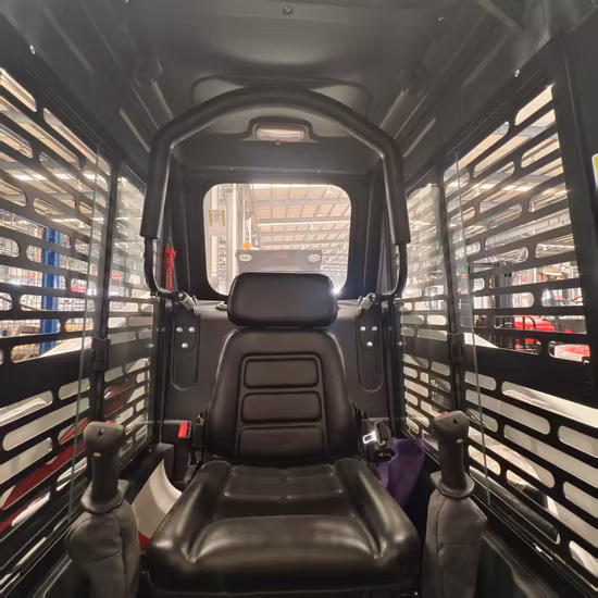 부착 가격으로 맞춤형 유압 미니 로더 830kg 휠 스키드 스티어 로더