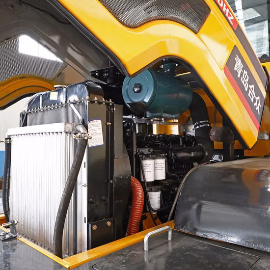 Zl940b 2.5t 완전 유압 로더 103kw 엔진 미니 휠 로더(제설기 포함)